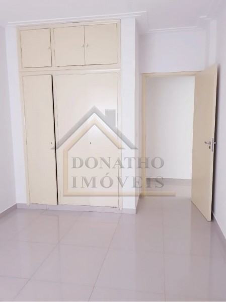 Apartamento à venda com 3 quartos, 168m² - Foto 12