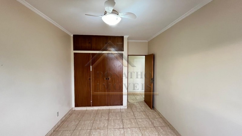 Apartamento para alugar com 3 quartos, 109m² - Foto 9