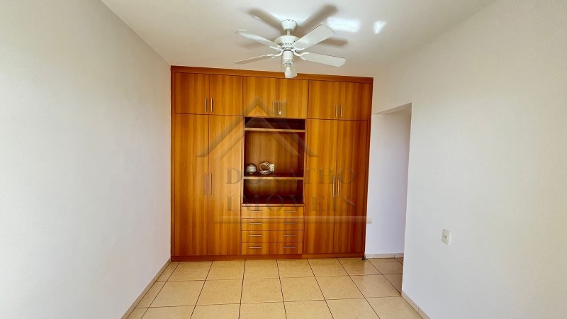 Apartamento para alugar com 4 quartos, 143m² - Foto 18