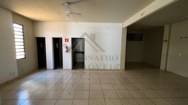 Prédio Inteiro para alugar com 4 quartos, 240m² - Foto 6