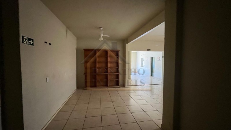 Prédio Inteiro para alugar com 4 quartos, 240m² - Foto 8