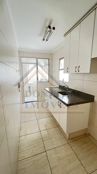 Apartamento para alugar com 2 quartos, 70m² - Foto 15